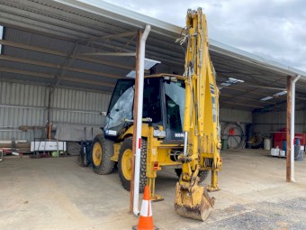 2014 Komatsu backhoe