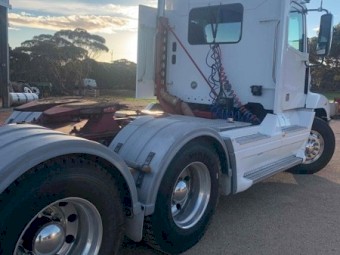 2011 Freightliner FLX Prime Mover