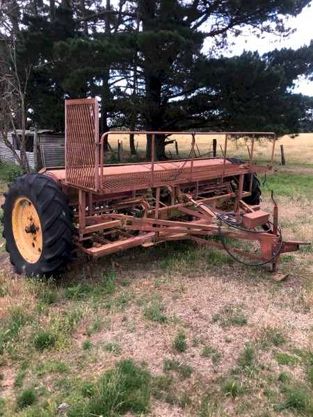 Massey Ferguson 20 run Combine