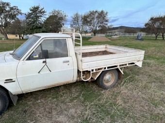 Mitsubishi Express 4WD Ute