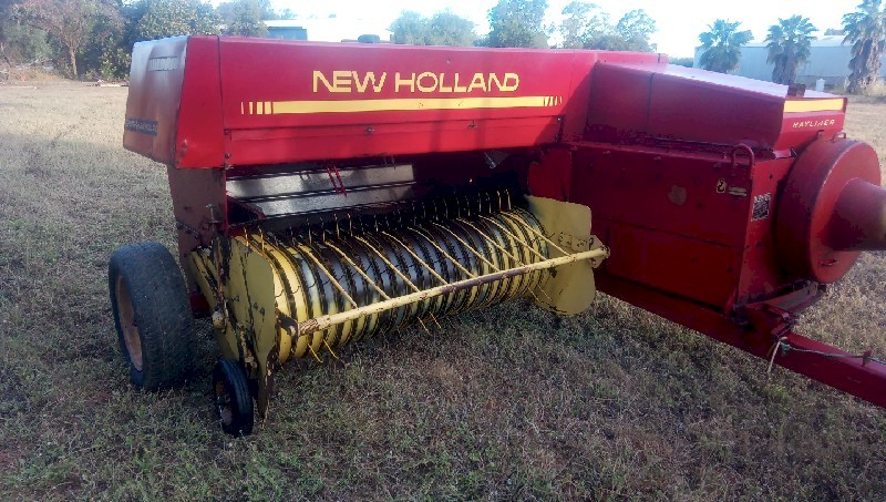 New Holland 417 Small Square Baler