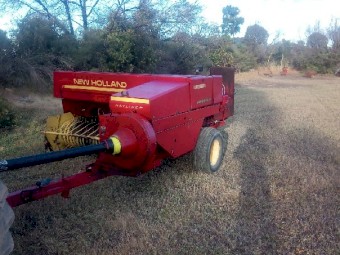 New Holland 417 Small Square Baler