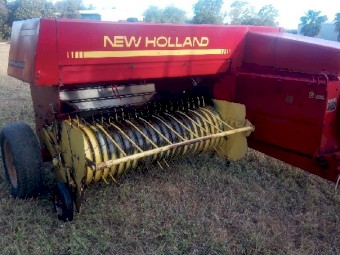 New Holland 417 Small Square Baler