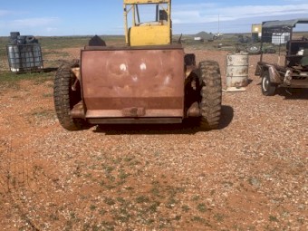 Caterpillar D4D and Armstrong Holland scoop