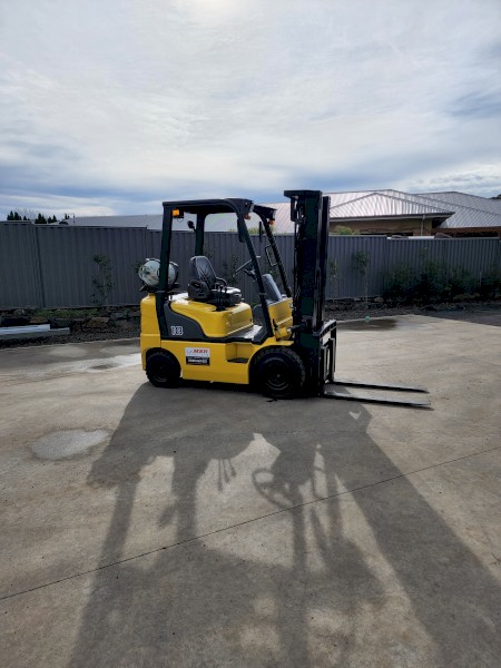 Hyundai Forklift 1.8T Container Mast