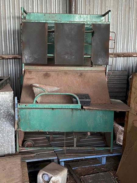 Kurra -Wirra Sheep Crutching Craddle