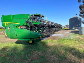 2019 John Deere 740D Draper Front