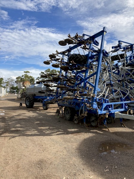 Gason Scaritill 36ft Bar with 1850RT Air Cart