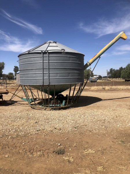 Jetstream Field Bin with Auger