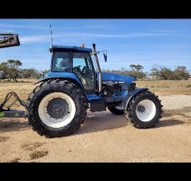 New Holland 8770 Tractor