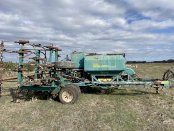 Ryan Series 90 Airseeder