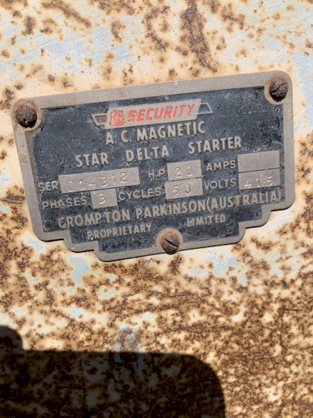 Electric motor with starter