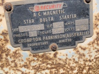 Electric motor with starter