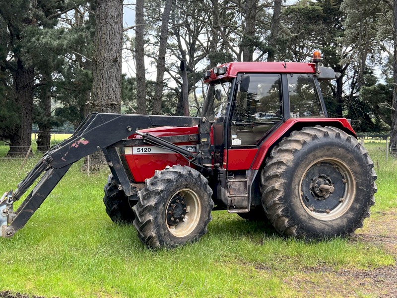 Case IH Maxxum 5120 Powershift Tractor Loader