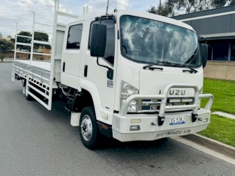 2012 Isuzu FRR600 Crew Cab Truck