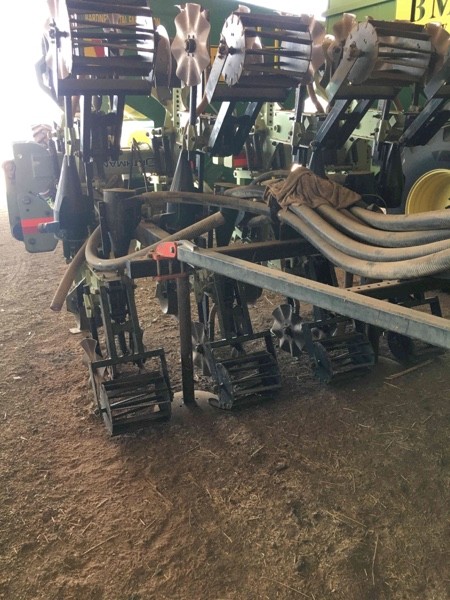 Orthman 8 row folding strip till rig and cart