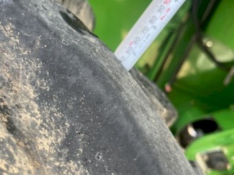 John Deere S670 Header & 640D Front