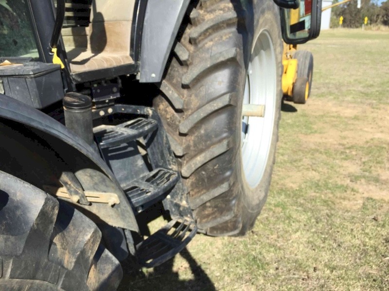 2009 Case 110 Front End Loader