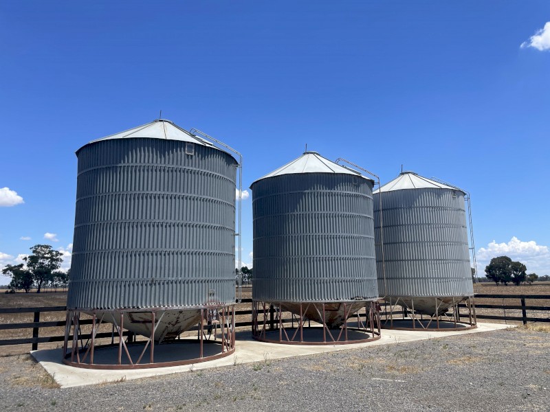 Nelson 40 tonne Silos