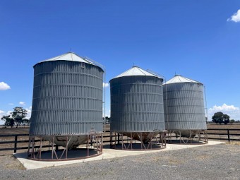 Nelson 40 tonne Silos