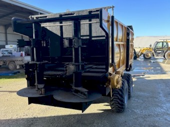 Maximus Manure Spreader