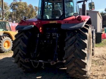 Massey Feguson 8450 tractor 220 hp
