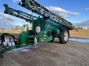 2010 Goldacres 6536 Trailing Boom Spray