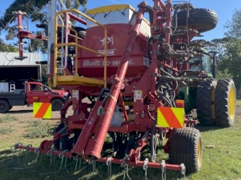 Duncan Renovator 5300 Air Seeder