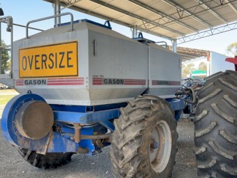 30ft Gason Culti-Master 5100 Series with 1850 Air Cart