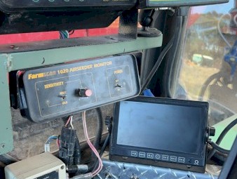 30ft Gason Culti-Master 5100 Series with 1850 Air Cart