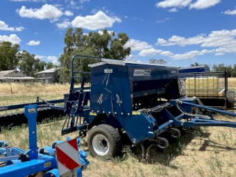 Agrodrill AD230 with small seeds box