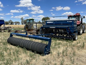 Agrodrill AD230 with small seeds box