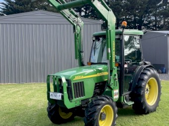 2004 John Deere 5520N 4x4 tractor FEL