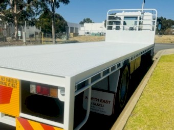 ISUZU FVD950 SITEC 275HP 8.8M STEEL TRAY! 