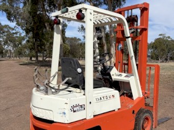 1.8ton fork lift Datsun 