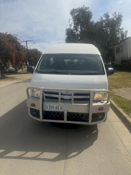 TOYOTA HIACE 2012 TURBO DESILE! 12 SEATER BUS