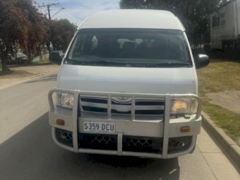 TOYOTA HIACE 2012 TURBO DESILE! 12 SEATER BUS