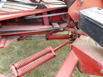 Case IH 8820 PTO 25ft Windrower