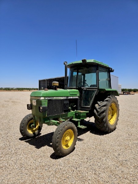 John deere 2250 tractor 