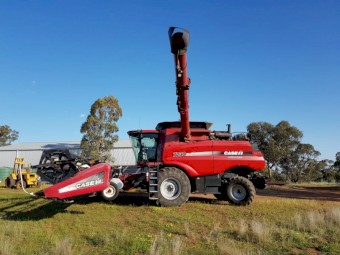 Case IH 7230 Header