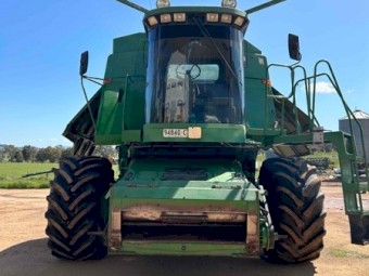JD 9600 Header And 30ft Front With Trailer