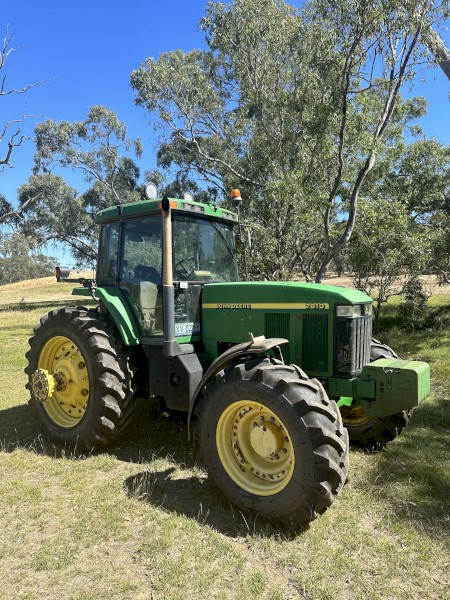John Deere 7810 Tractor