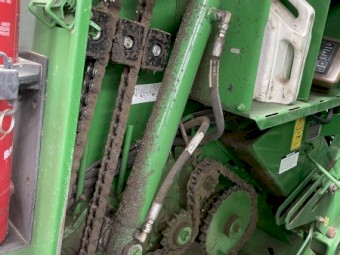 John Deere 469 Round Baler