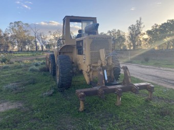 Caterpillar 966B Loader