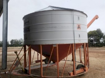 Ahrens 1511 39m³ PTO Auger Field Bin