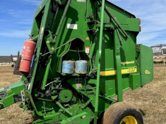 John Deere 467 Round Baler