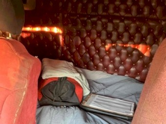 1998 Kenworth 401 Prime Mover