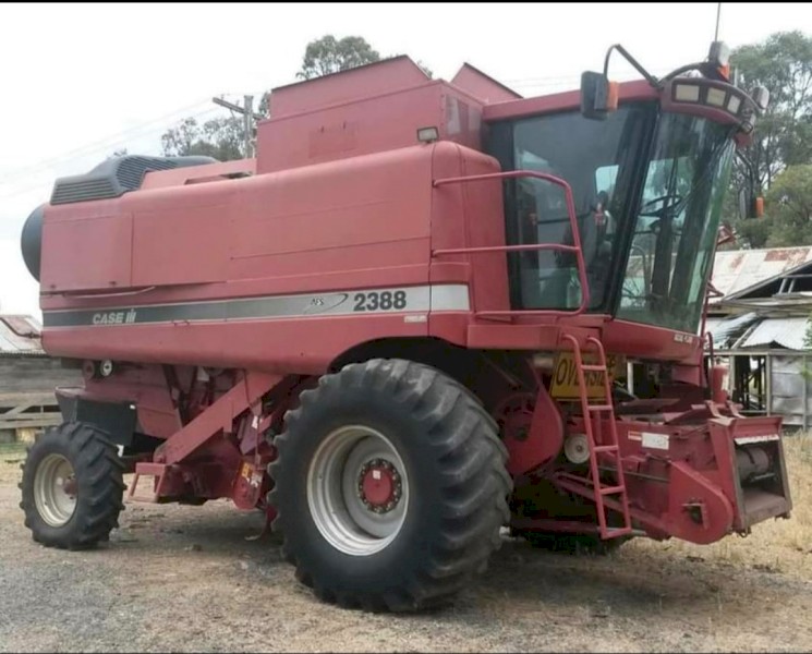 2001 Case 2388 with 36ft Draper Front