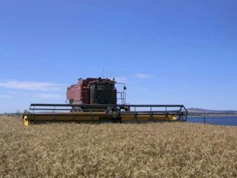 2001 Case 2388 with 36ft Draper Front