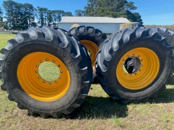 JCB Fastrac 30” tyres & rims